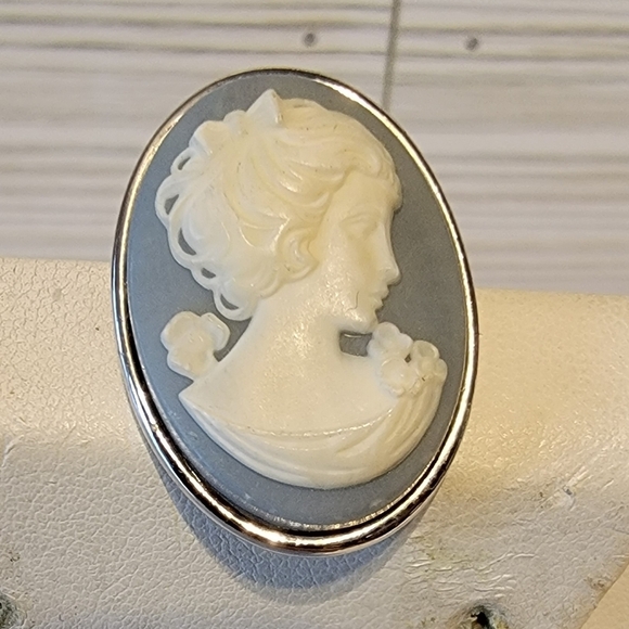 Trifari Jewelry - J2 Vintage Trifari Cameo Brooch